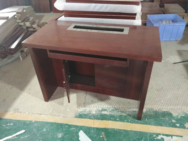 油漆單人位升降電腦桌（常規(guī)升降器不帶主機位）